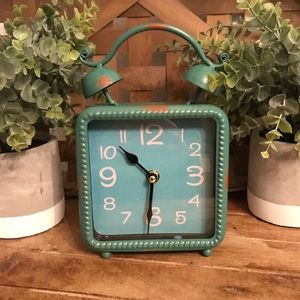 Farmhouse Turquoise Antique Style Clock